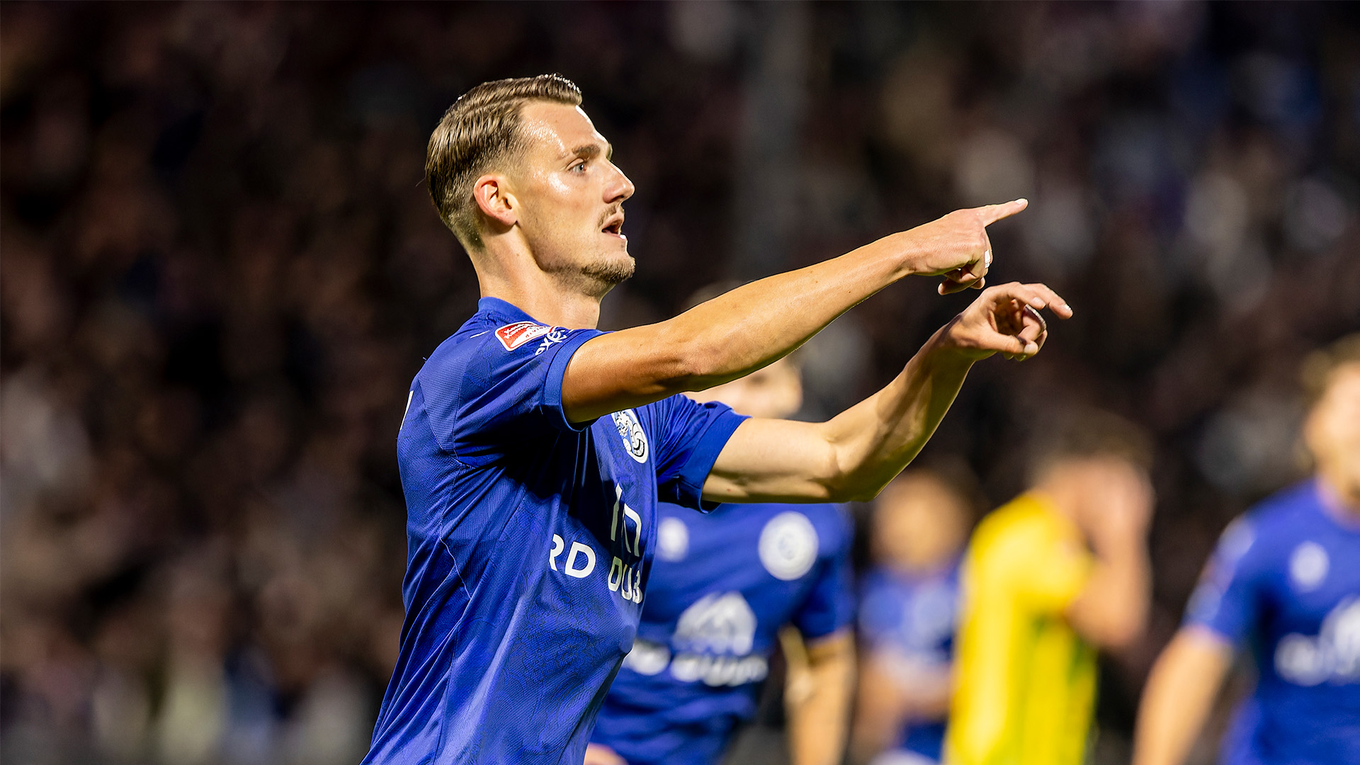 Lovely evening in De Vliert. 2-0! – FC Den Bosch