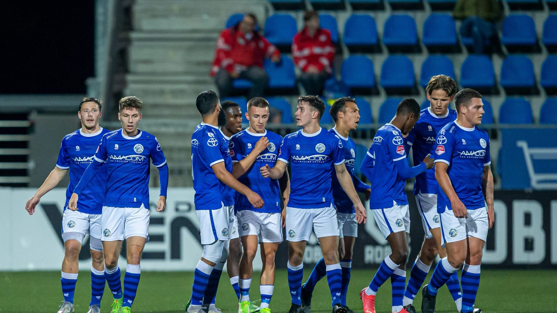 s-Hertogenbosch, 29-10-2021, Stadium De Vliert, Dutch Football Keuken Kampioen Divisie season 2021 / 2022, FC Den Bosch players celebrating the goal scored during the match Den Bosch - Jong Utrecht