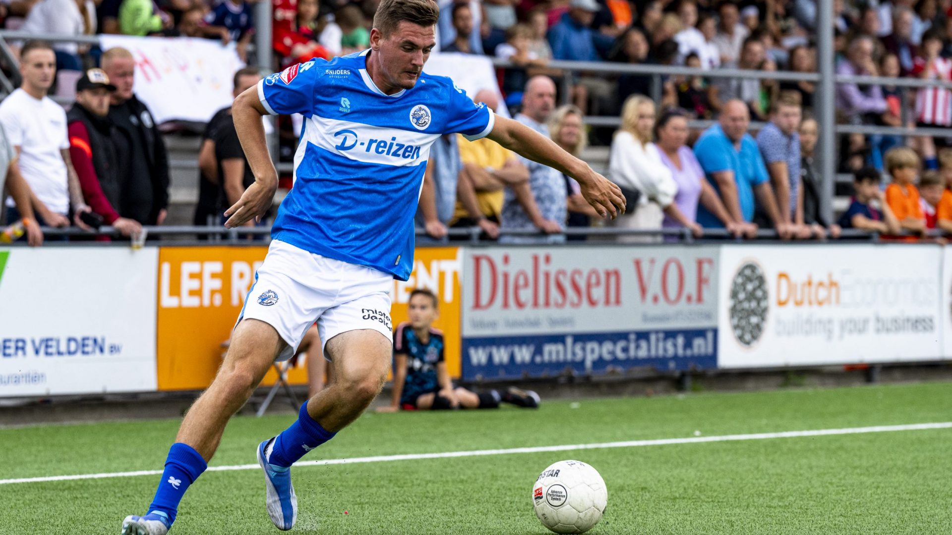 ROSMALEN, Netherlands, 22-07-2022, football, , Keuken Kampioen Divisie, season 2022 / 2023,  during the friendly match OJC Rosmalen - Den Bosch, FC Den Bosch player Timo Reqouin