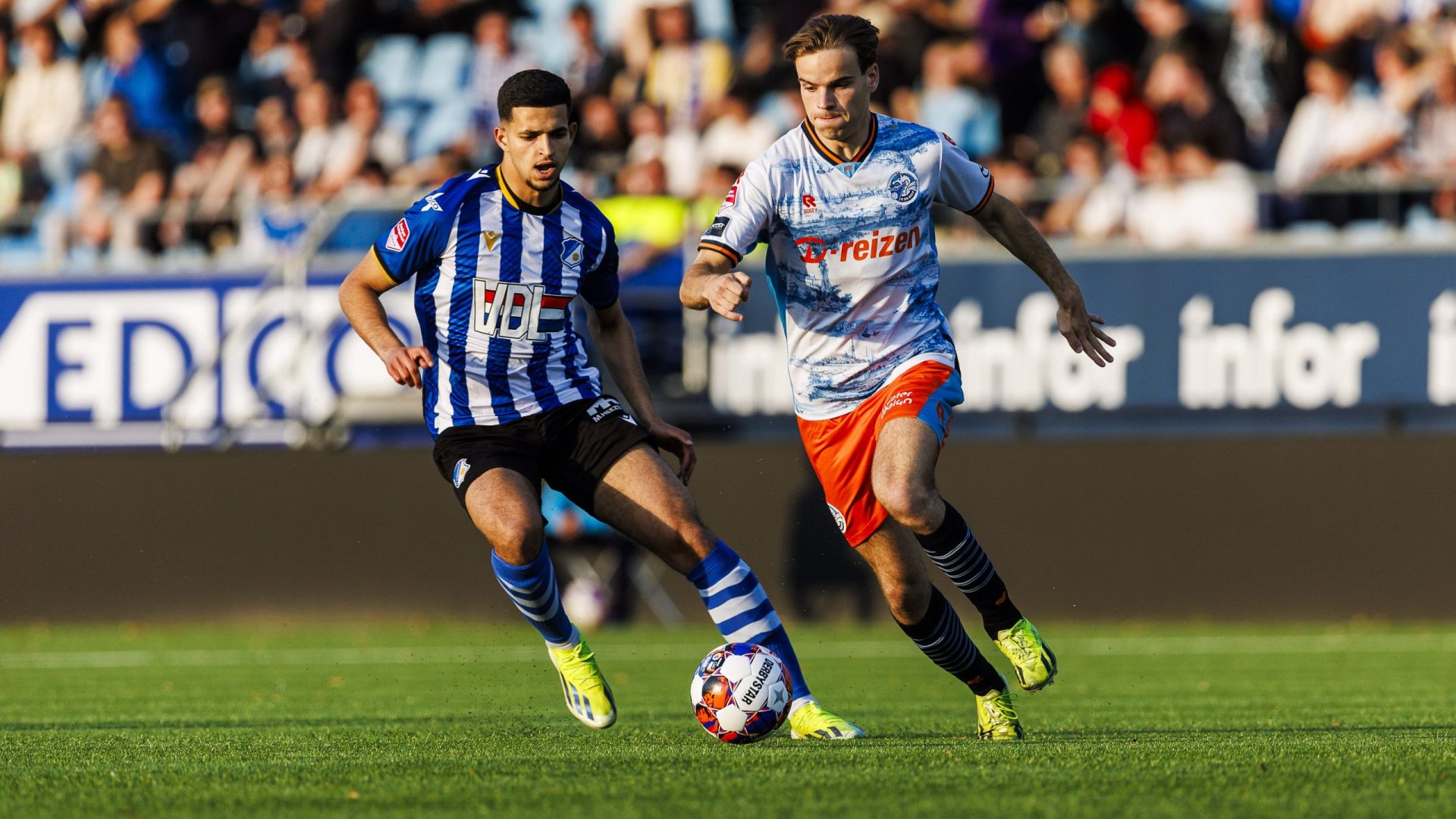 EINDHOVEN, Eindhoven - Den Bosch, 10-05-2024, Jan Louwers Stadium, Keuken Kampioen Divisie, TOP Oss - Roda JC, season 2023 - 2024, FC Eindhoven player Farouq Limouri with FC Den Bosch player Rein van Hedel