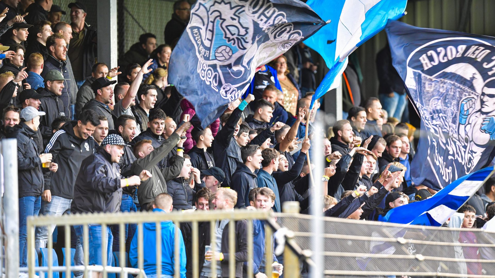 EINDHOVEN, 27-08-2021, Jan Louwers Stadium, Dutch Keukenkampioendivisie, season 2021-2022. Eindhoven - Den Bosch.  Supporters Den Bosch before the match Eindhoven - Den Bosch